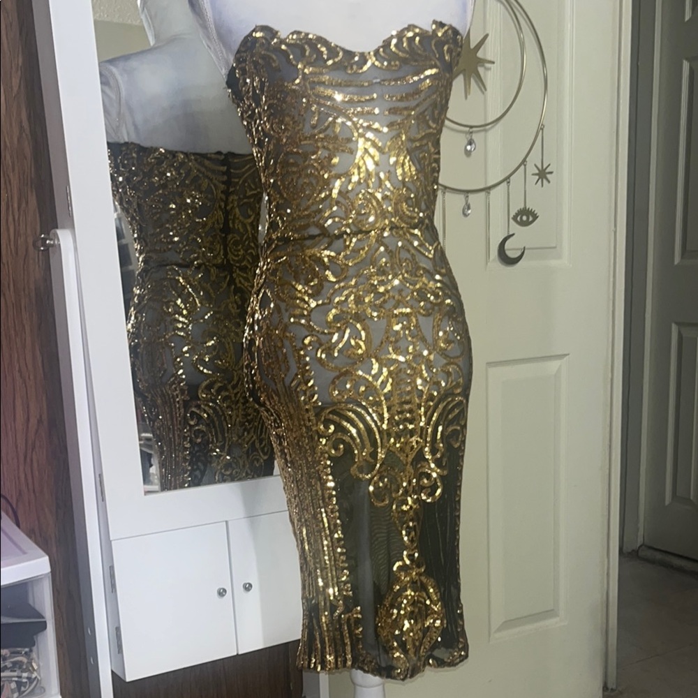 Gold Bodycon Knee-Length Strapless Sequin see through Cocktail Dress - Picture 3 of 14